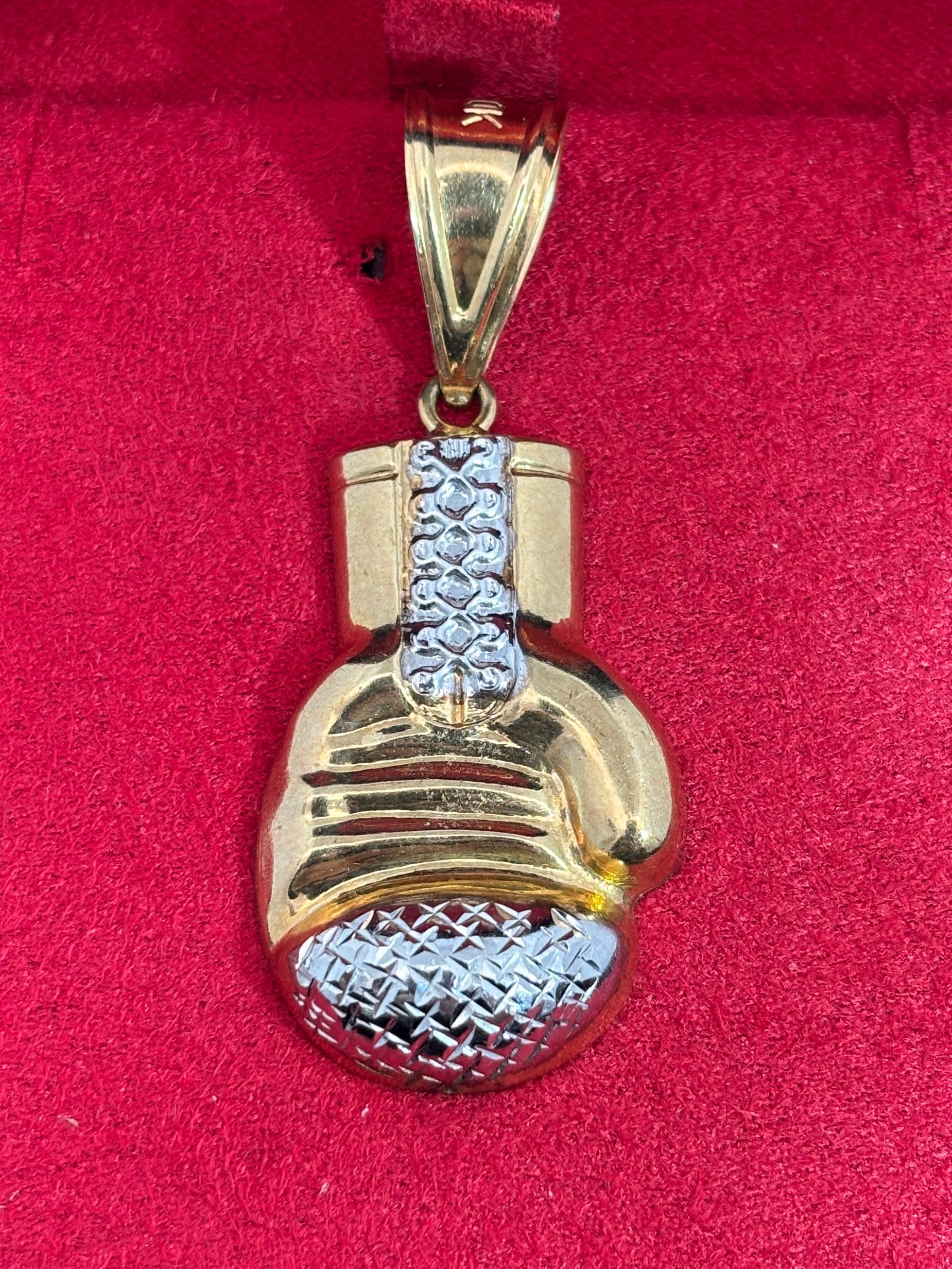 Pendentif Boxe